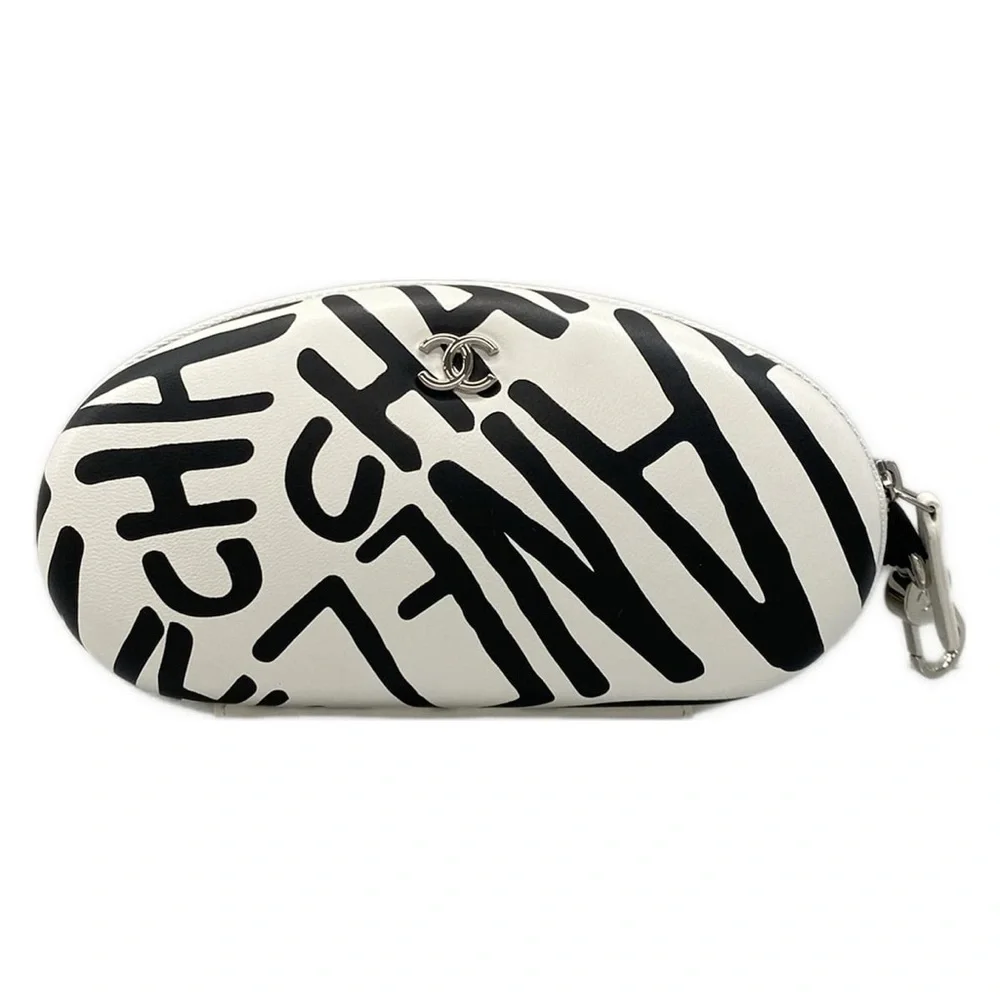 Authentic CHANEL new printed leather case with chain